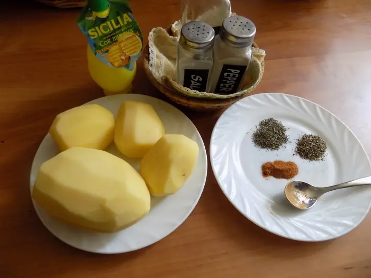 Запечённый картофель с лимонным соком (пататес лемонатес): шаг 1
