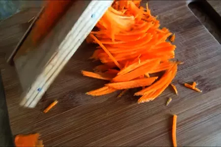 Секретное оружие любого застолья / огурцы по-корейски: шаг 3
