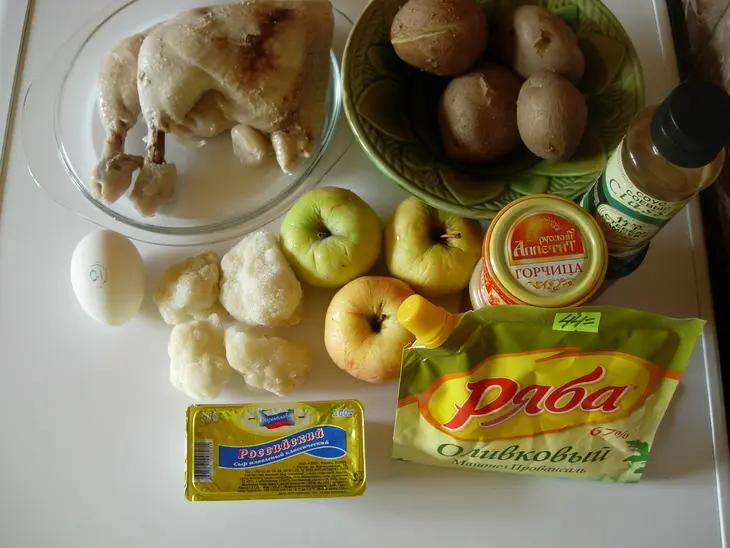 Картофельно-куриное суфле с пикантным соусом.: шаг 1