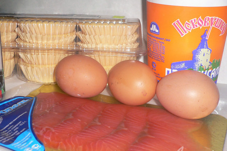 Тарталетки  с яичным салатом и форелью.: шаг 1