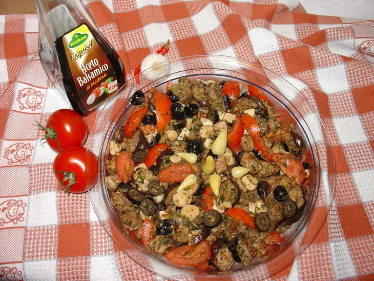Салат с мясом и печёнными баклажанами.: шаг 3