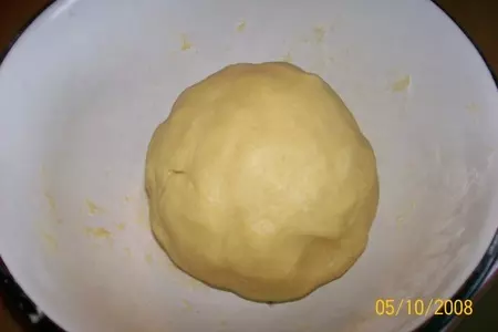 Песочный пирог с халвой: шаг 1
