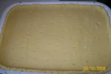Песочный пирог с халвой: шаг 2
