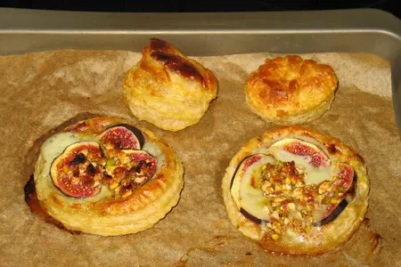 Слойки с рокфором и инжиром: шаг 6