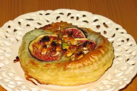 Слойки с рокфором и инжиром: шаг 7