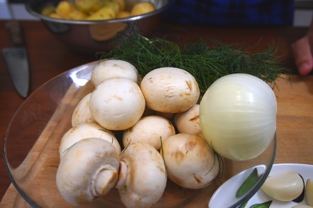 Картофель с грибами: шаг 2