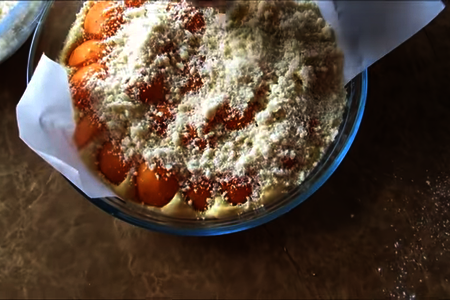 Всегда нарасхват, потому что вкусный! пирог с абрикосами и штрейзелем: шаг 4