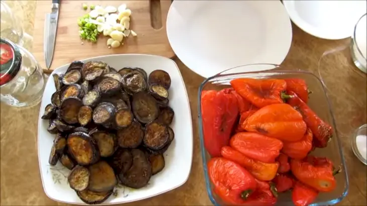 Ела бы каждый день - настолько это вкусно! баклажаны с перцем в маринаде: шаг 4