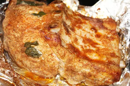 Свиная корейка на кости запеченная цельным куском: шаг 7