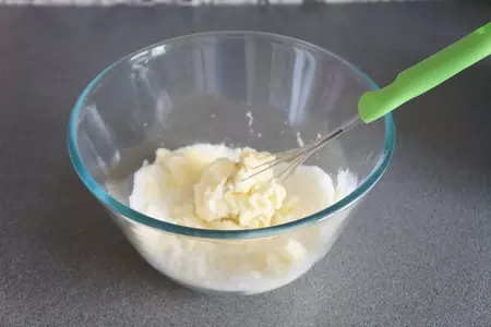 Сливовый пирог на лимонном тесте: шаг 1