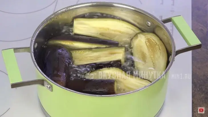 Закуска сентября – фаршированные баклажаны!: шаг 1
