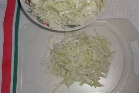Тушеная капуста с колбасками: шаг 1