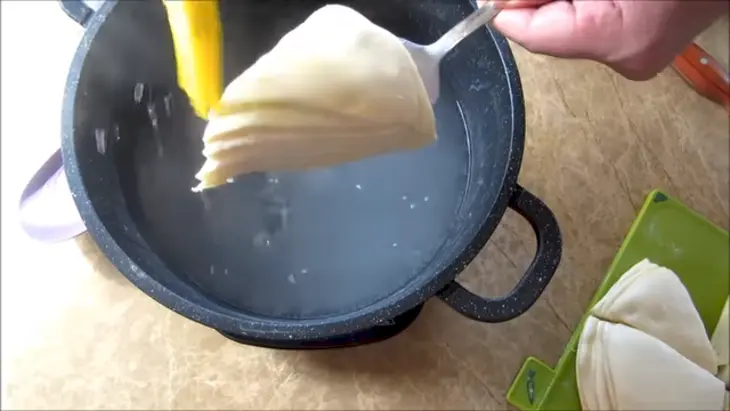Стоит только полить тесто содой и результат вас удивит! вкусные слоенки!: шаг 7