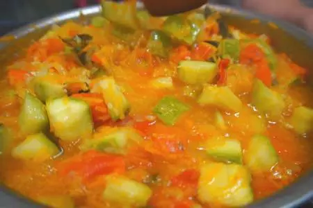Салат из кабачков с помидорами на зиму: шаг 9