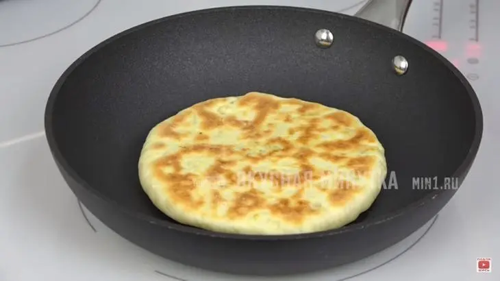 Вкуснейшие лепешки за 10 минут: шаг 3