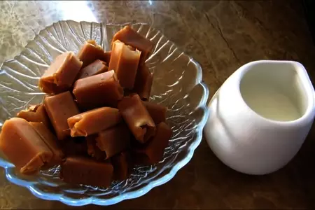 Эта вкуснятина исчезает со стола за минуту / пирожки с яблоками и карамелью: шаг 8