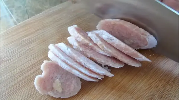Проще пареной репы - ленивый ужин! картошка с колбаской и сыром в духовке: шаг 4