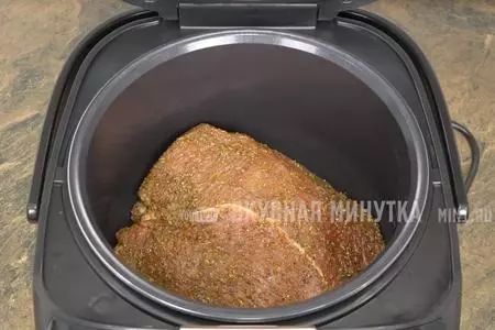 Как быстро приготовить мясо для бутербродов?: шаг 2