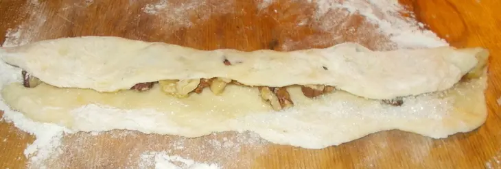 Булочки с корицей и орехами: шаг 3