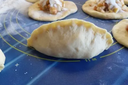 Пирожки с грушами: шаг 12
