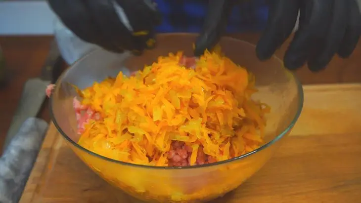Биточки с картошкой и сыром: шаг 7