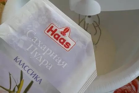 Ванильные блинчики с малиной и взбитыми сливками: шаг 10