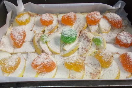 Творожный пирог с яблоками и корицей: шаг 5