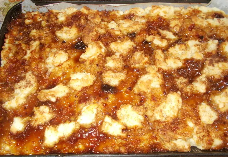 Творожный пирог с вареньем и корицей: шаг 3