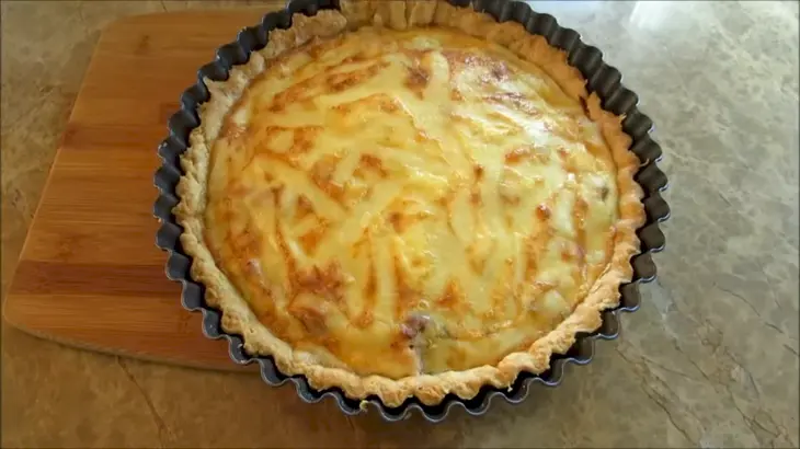 Держите меня семеро, ну очень вкусно! французский луковый пирог с грудинкой!: шаг 9