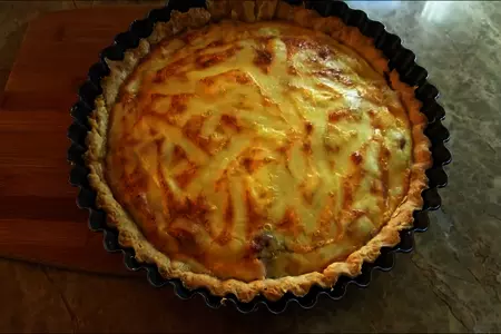 Держите меня семеро, ну очень вкусно! французский луковый пирог с грудинкой!: шаг 9