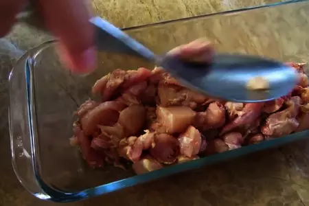 Курица в желе - фантастически вкусно: шаг 4
