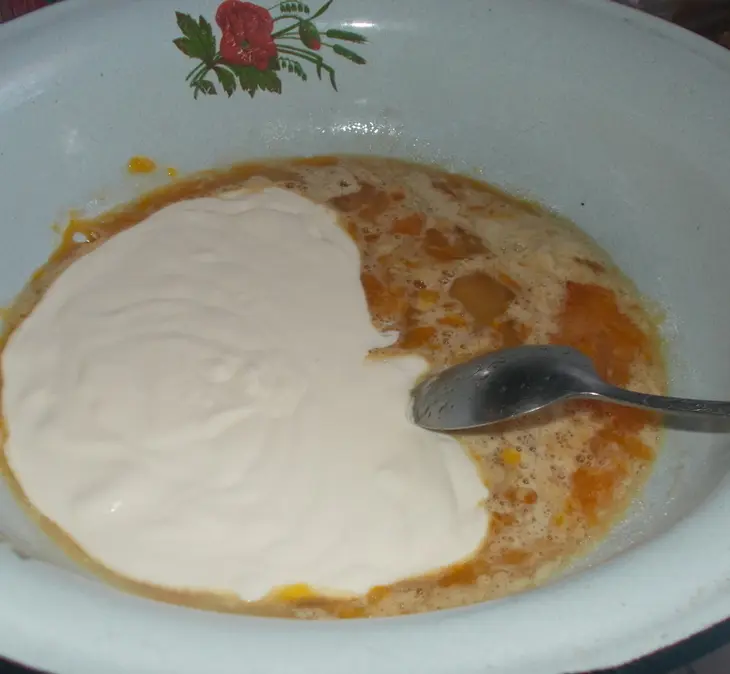 Булочки с  мармеладом, орехами и корицей: шаг 2