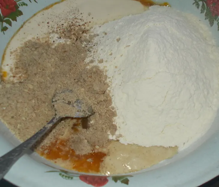 Булочки с  мармеладом, орехами и корицей: шаг 3