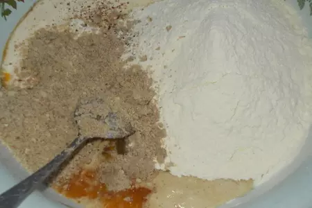 Булочки с  мармеладом, орехами и корицей: шаг 3
