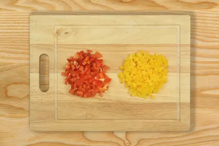 Мини пицца на чипсах: шаг 1