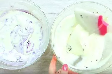 Мороженое сливочное с черникой и шоколадной крошкой: шаг 3