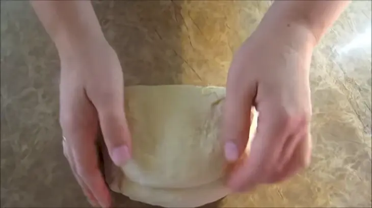 Добавьте в тесто морковь, укроп и результат вас поразит! вкусные пирожки с брынзой: шаг 2