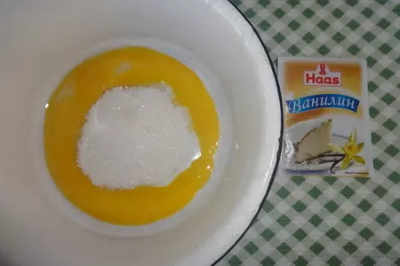 Творожный пирог с яблоками под меренгой: шаг 3