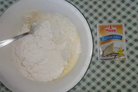 Творожный пирог с яблоками под меренгой: шаг 4