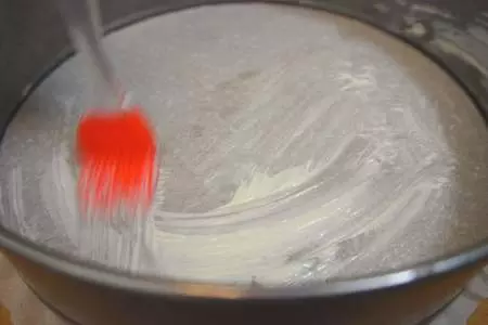 Шоколадный бисквит для торта: шаг 6