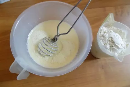 Десертные оладьи с цельными дольками яблок: шаг 2