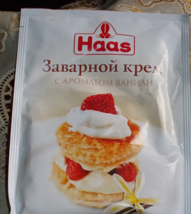 Рулет с заварным ванильным кремом: шаг 1