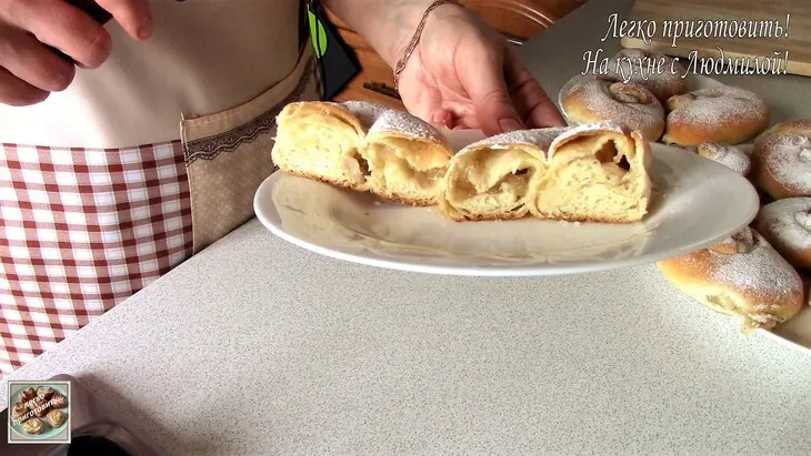 Нежные, ароматные и очень вкусные булочки с яблоками!: шаг 10
