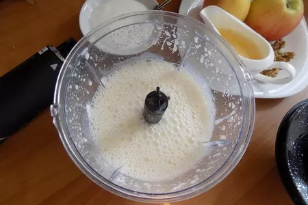 Быстрый десерт из творога и яблок.: шаг 2