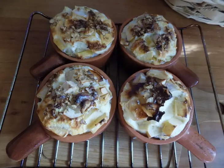 Быстрый десерт из творога и яблок.: шаг 6