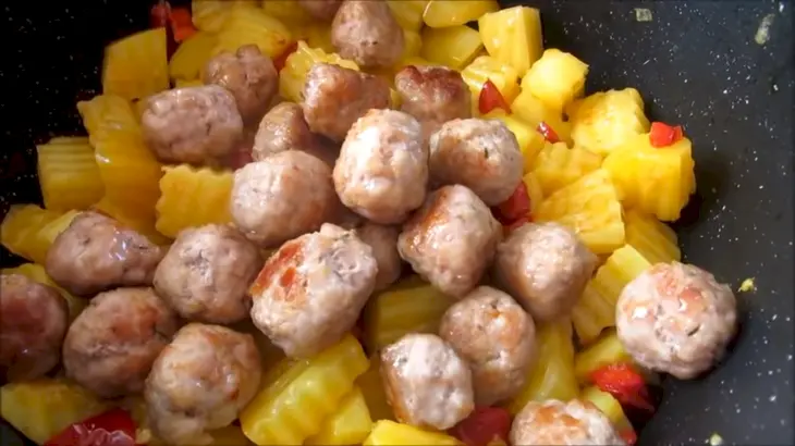 Вкусно до неприличия - фрикадельки с картошкой: шаг 6