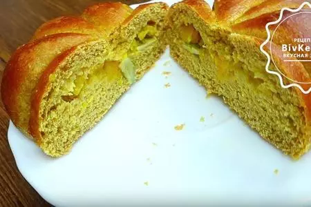 Тыквенные булочки с начинкой и семечками: шаг 8