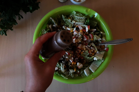 Крабовый салат с огурцами и пекинской капустой: шаг 8