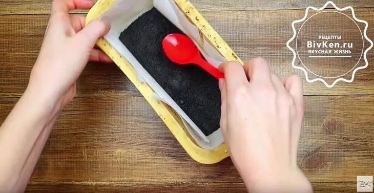 Яблочный чизкейк с миндальной крошкой: шаг 2