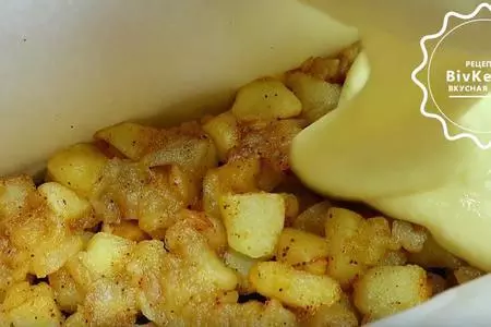 Яблочный чизкейк с миндальной крошкой: шаг 5